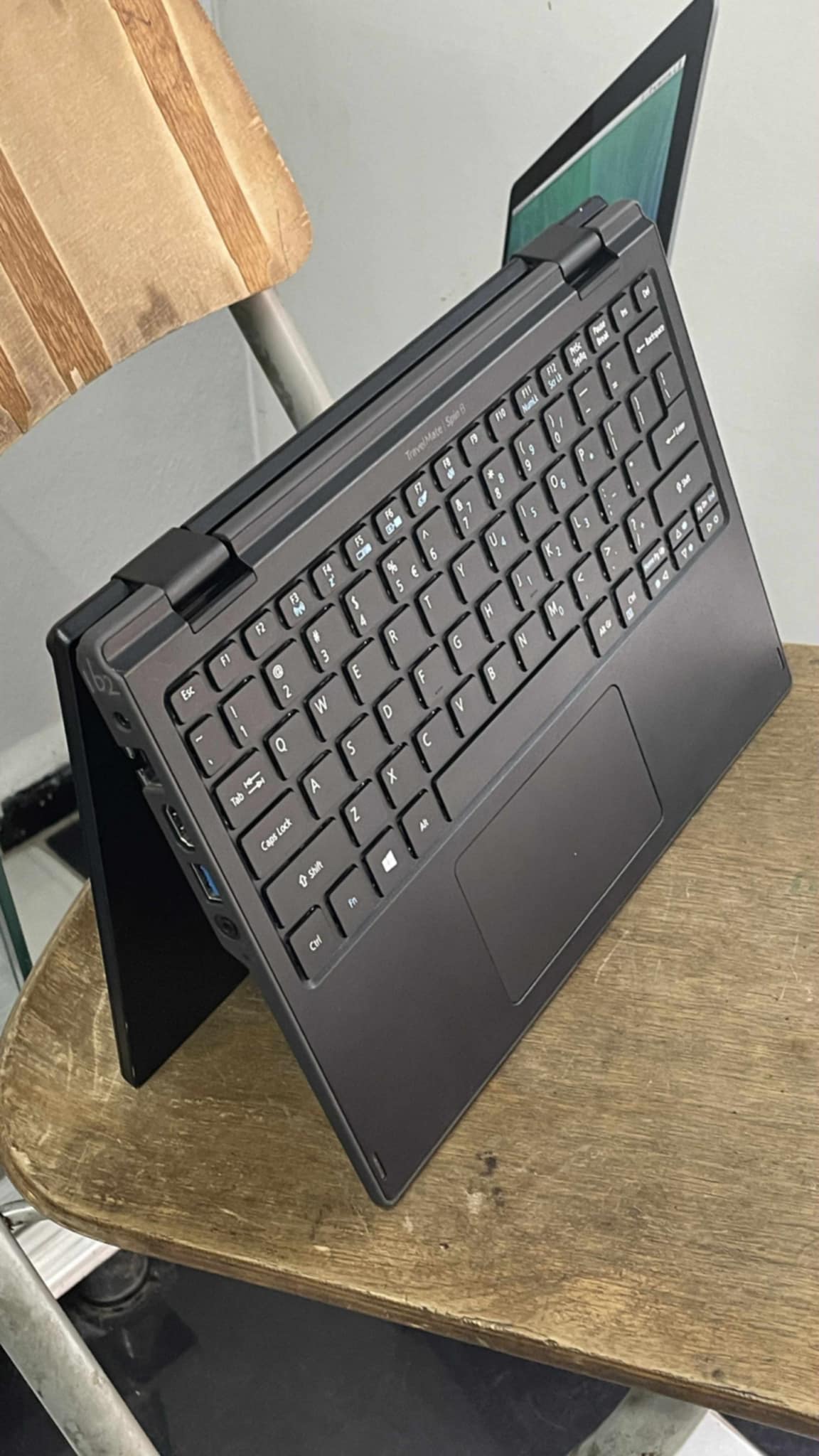 Acer Travel Mate Spin B1 B118